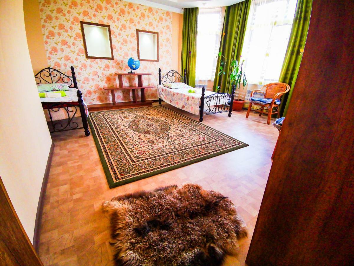 Kurak Homestay Бишкек Екстериор снимка